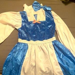 Belle costume. 6/7 size.